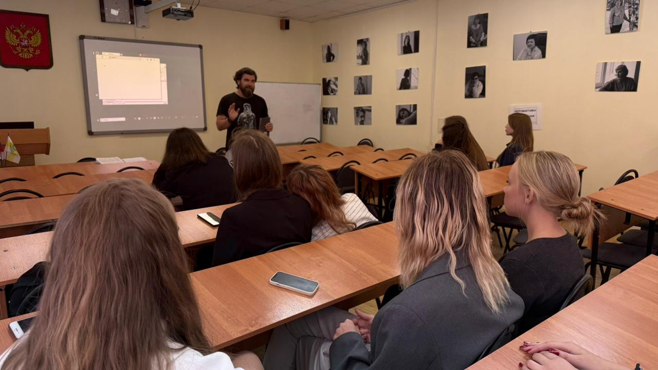 Встреча учеников со старший режиссером телеканала «Своё ТВ» Кощиенко Родион Викторович.